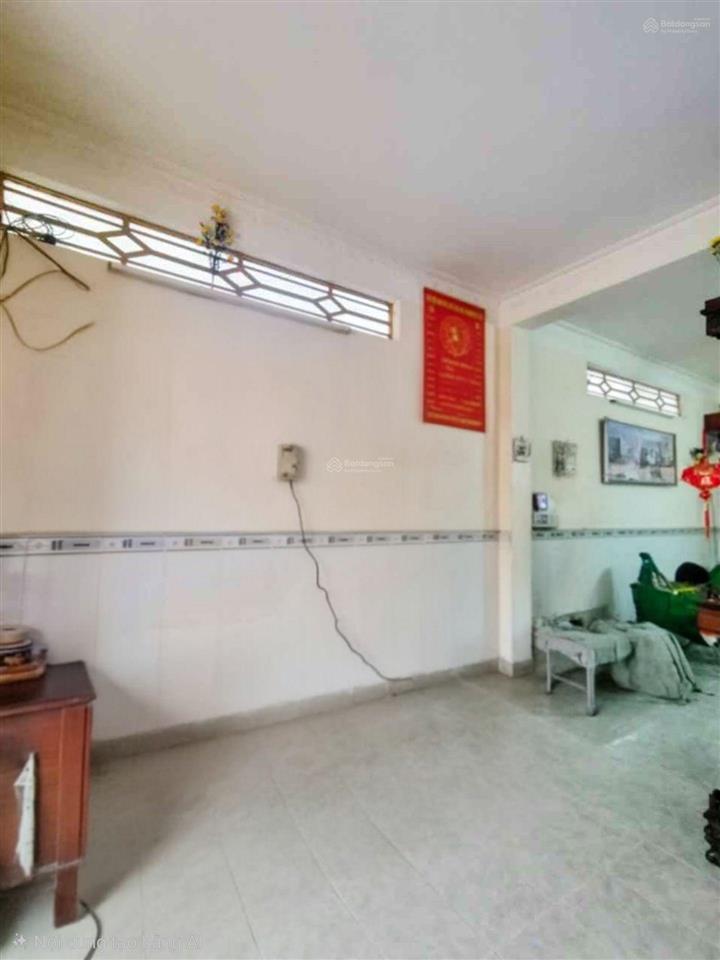 Bán nhà cmt8, gần chợ hòa hưng, (4x14m), chỉ 6.49 tỷ, vài bước ra hxh