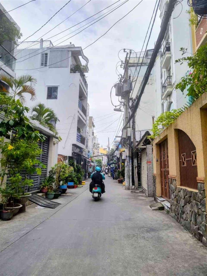 Bán nhà cmt8, gần chợ hòa hưng, (4x14m), chỉ 6.49 tỷ, vài bước ra hxh