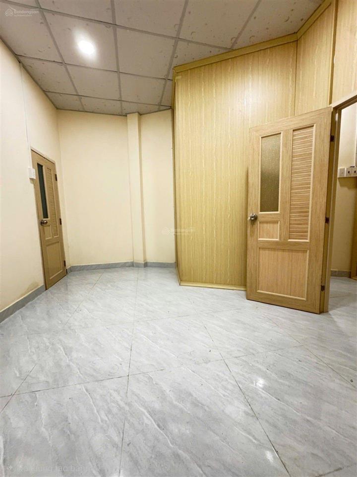 Nhà 3 tầng  82m2  ngang 5  căn góc  sổ đẹp  chỉ 7t nhỉnh