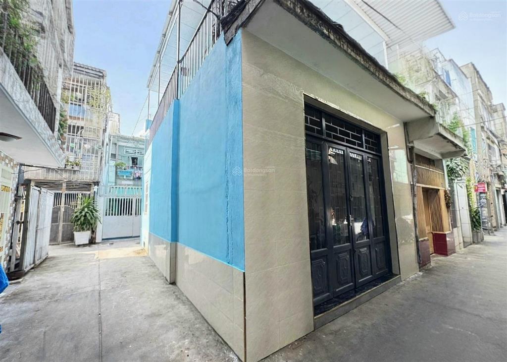 Nhà 3 tầng  82m2  ngang 5  căn góc  sổ đẹp  chỉ 7t nhỉnh