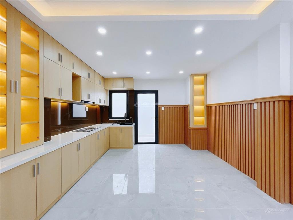 Vị trí đẹp, khu kiều đàm q7, siêu phẩm 5 tầng 5pn, hẻm 7m xe hơi tránh, dt 4.2x12m, chỉ 9x tỷ nhinh