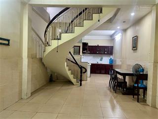 Hẻm xe hơi 5m . 3 tầng btct . 42m2  3pn. ngay cv tầm vu . hoàn công đủ .