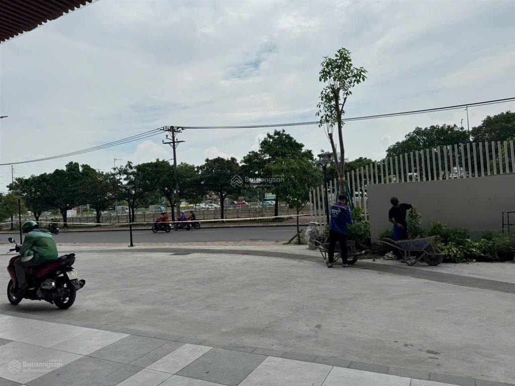 Shophouse căn hộ trực tiếp chủ đầu tư, có hỗ trợ vay, rõ ràng cho thuê.  0938 890 ***
