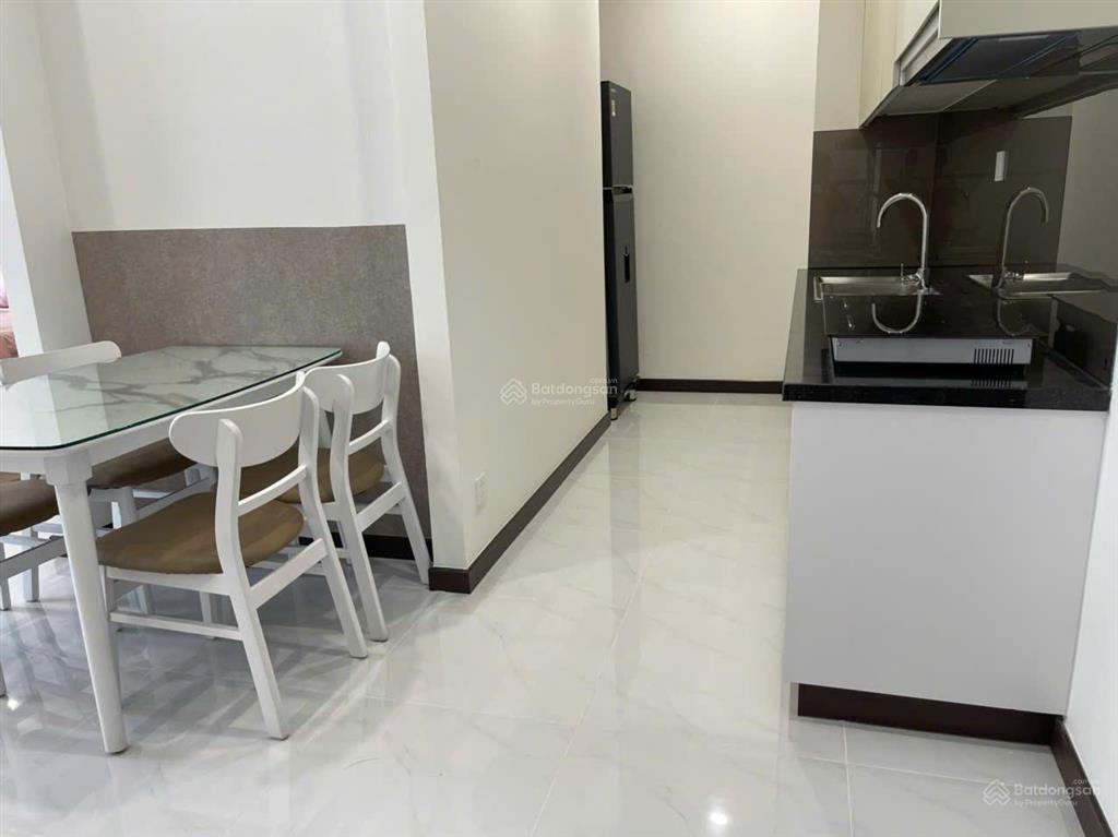 Thuê 8.5 tr căn hộ 2pn 2wc c sky view