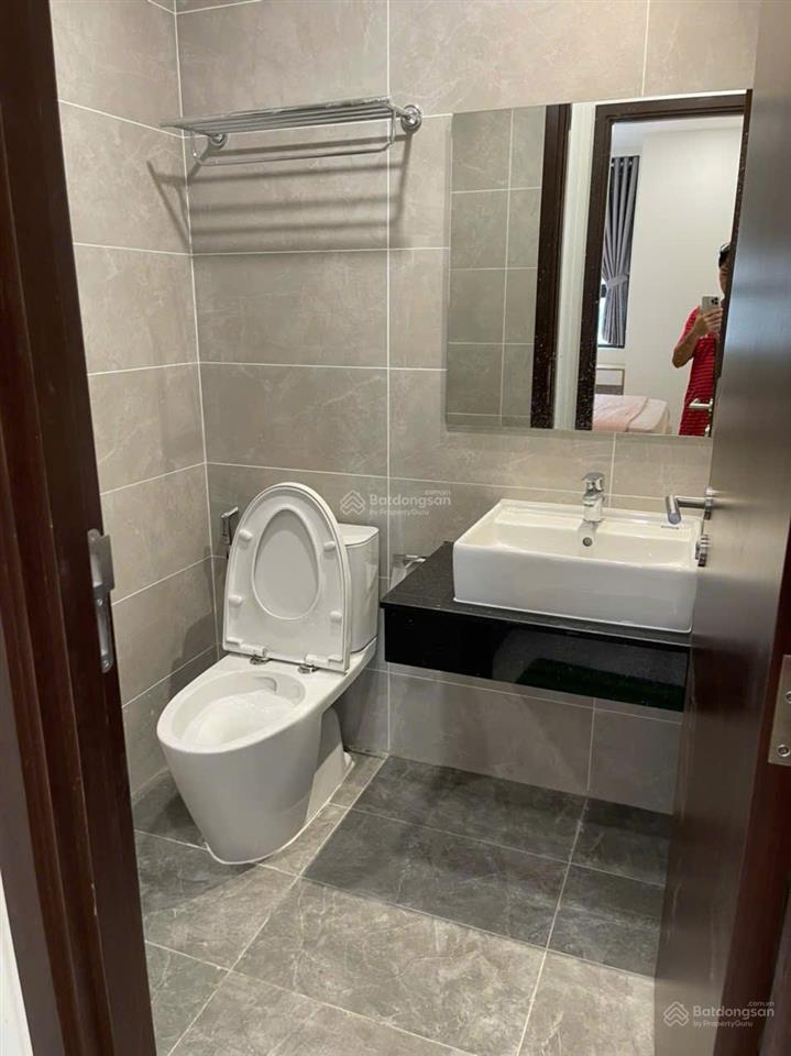 Thuê 8.5 tr căn hộ 2pn 2wc c sky view