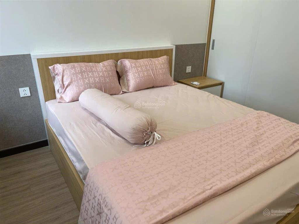 Thuê 8.5 tr căn hộ 2pn 2wc c sky view