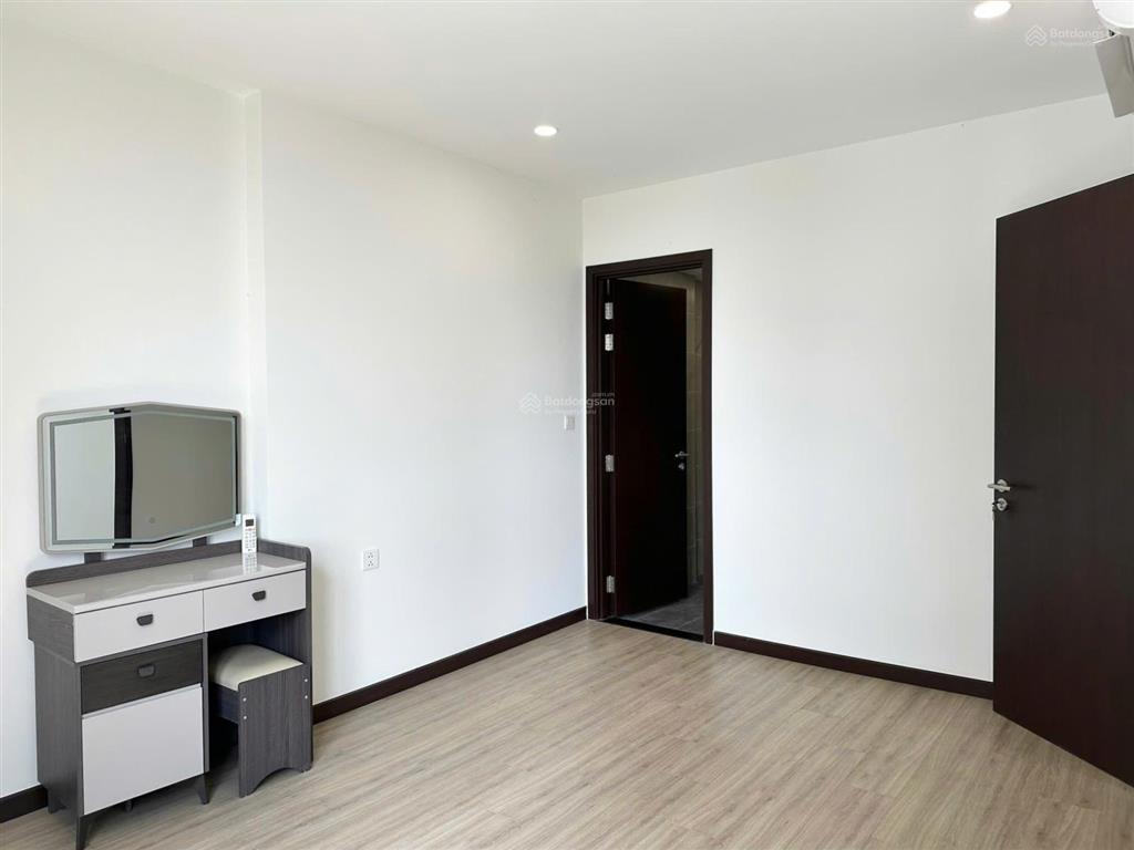 Cắt lỗ bán nhanh cc csky view loại căn to nhất 100m2, full nội thất căn bản chỉ từ 2.870t