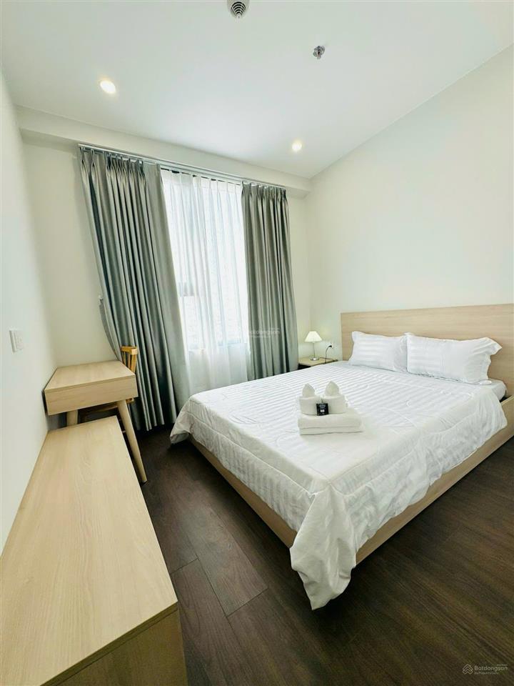 Thuê nhà sang  nhận tiện ích vàng! căn 2pn the emerald golf view full nội thất giá chỉ 10tr