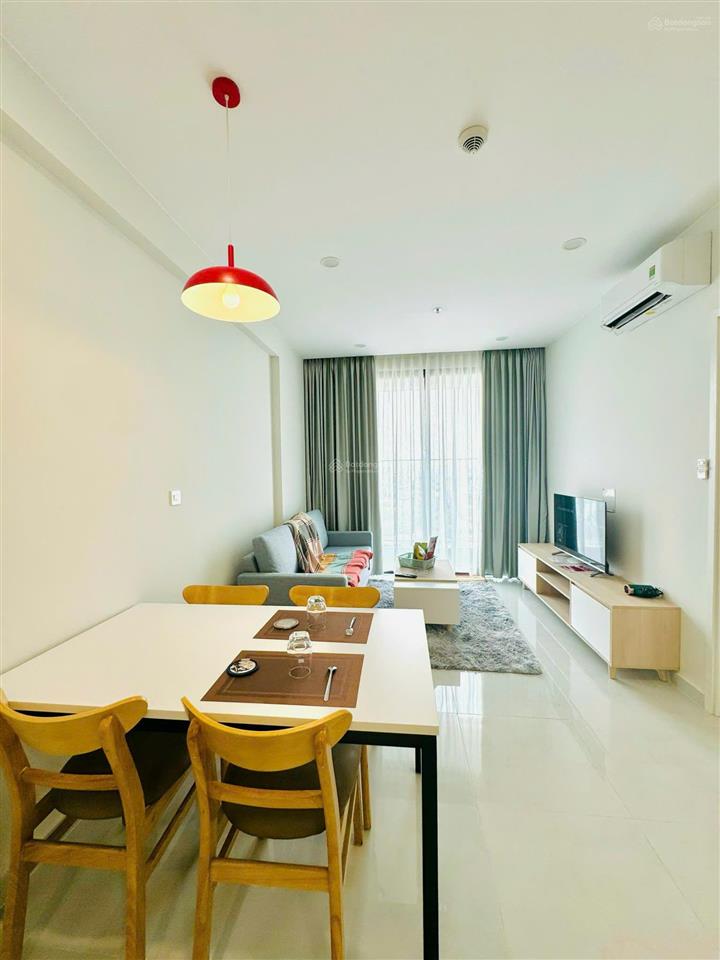 Thuê nhà sang  nhận tiện ích vàng! căn 2pn the emerald golf view full nội thất giá chỉ 10tr