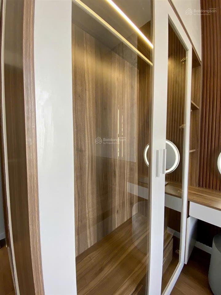 Thuê 7tr/tháng căn 2pn 2wc có ban công full nội thất tầng trung tại opal skyline
