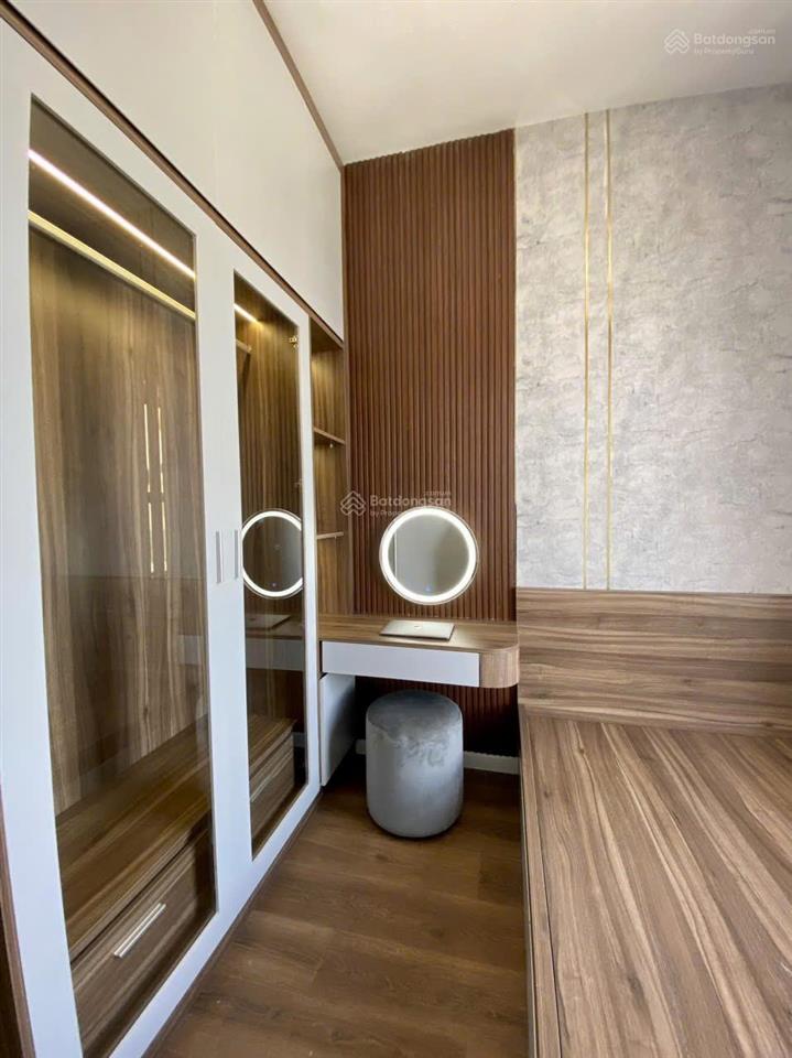 Thuê 7tr/tháng căn 2pn 2wc có ban công full nội thất tầng trung tại opal skyline