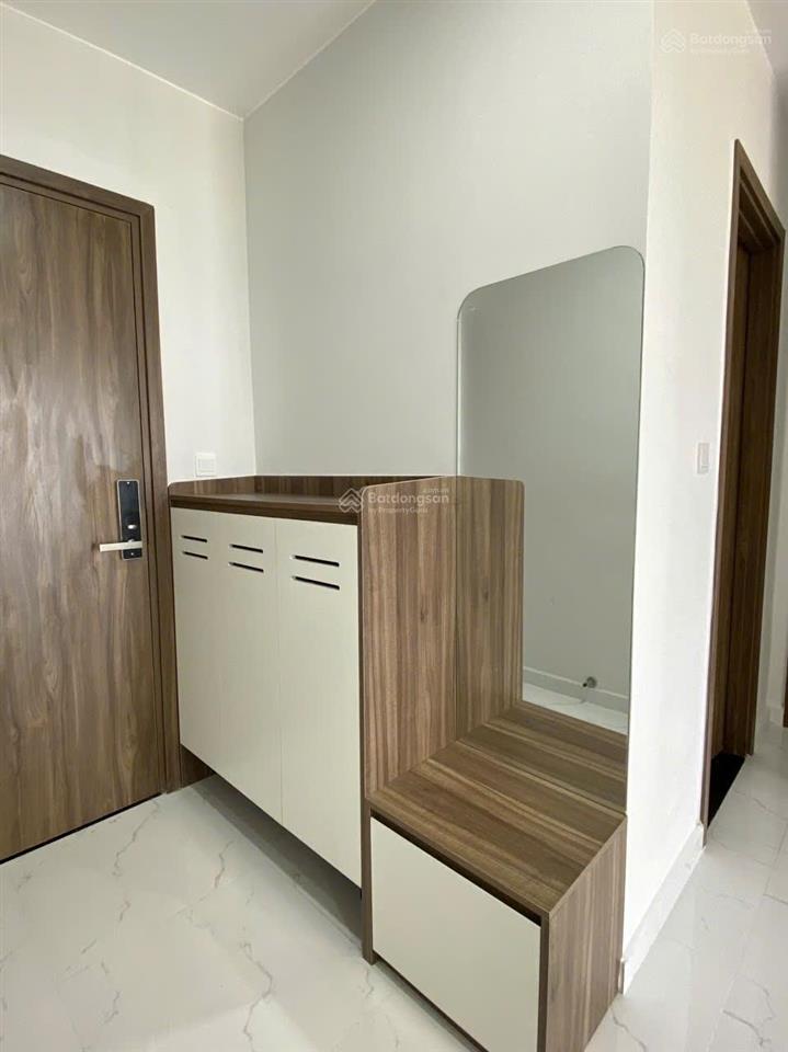 Thuê 7tr/tháng căn 2pn 2wc có ban công full nội thất tầng trung tại opal skyline