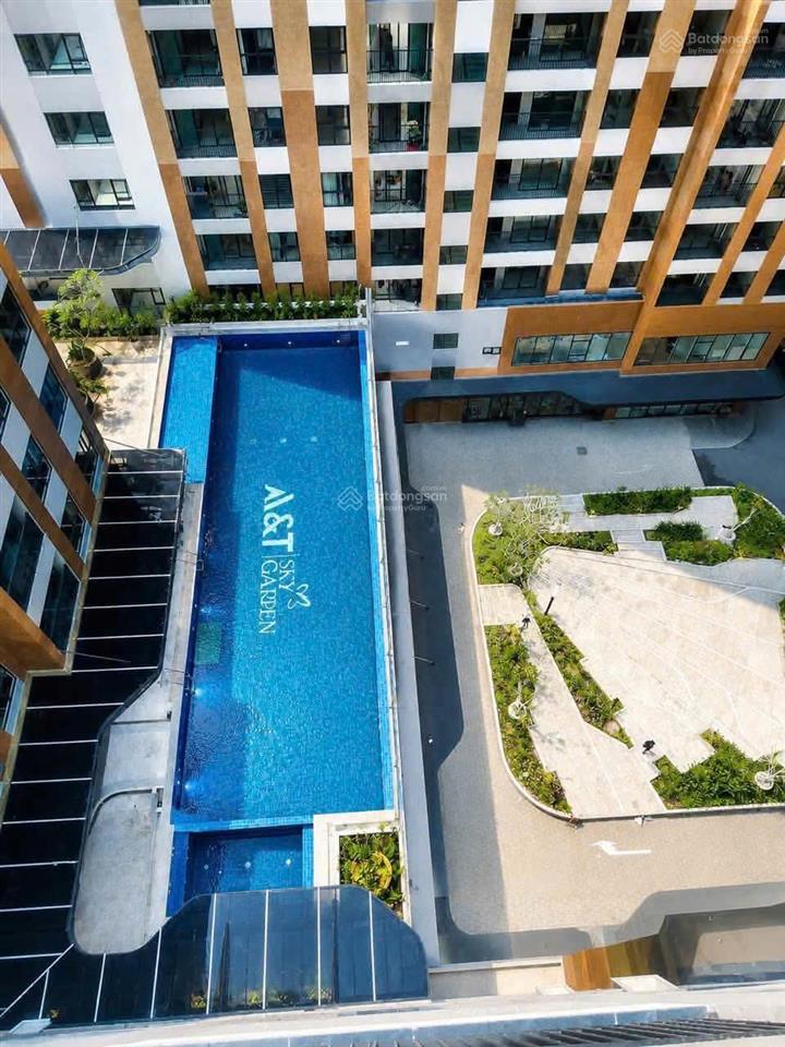 Hot 6tr 1pn a&t sẵn rèm, giàn phơi, 1 máy lạnh, bếp từ, hút mùi (bao phí quản lý 3 tháng)