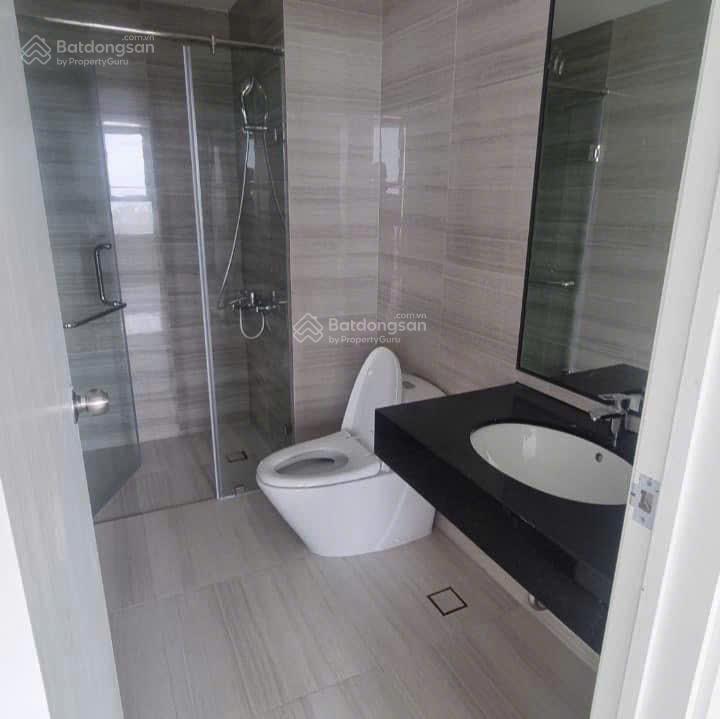 2pn 2wc căn trống 1 căn hiếm có 7tr/tháng nội thất tự setup the emerald golf view thuận an