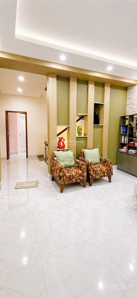 Nhà mới ở ngay  xe hơi đỗ cửa  ngang gần 5m  nhỉnh 5 tỷ