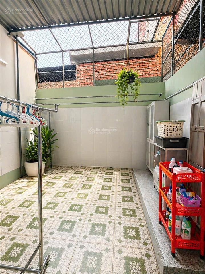 Nhà cạnh phú mỹ hưng  dân trí cao  hẻm thông thoáng  sát mặt tiền  nhỉnh 7 tỷ