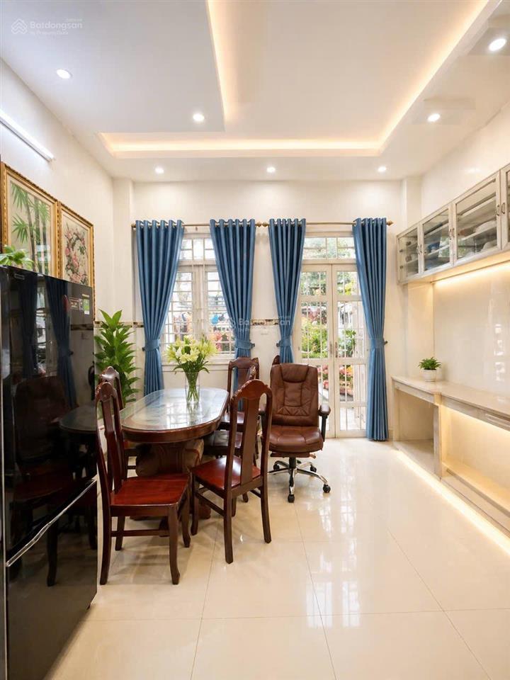 Nhà cạnh phú mỹ hưng  dân trí cao  hẻm thông thoáng  sát mặt tiền  nhỉnh 7 tỷ