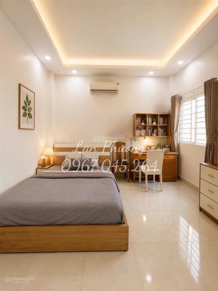 Nhà 3 tầng btct ngang gần 6m sát phú mỹ hưng  hơn 5 t