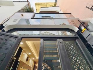 Phan xích long  phú nhuận  hxh  2 tầng  30m2  nhỉnh 6 t. ỷ