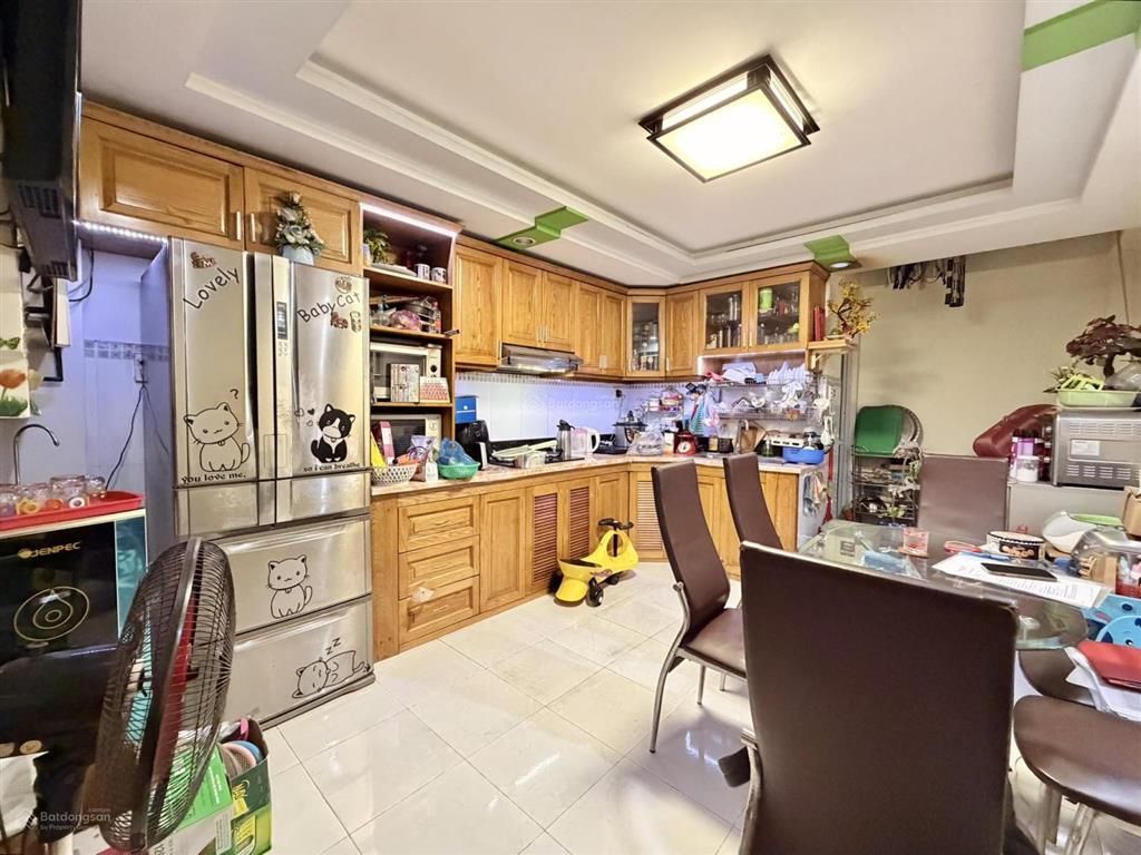 Hẻm nhựa ô tô tránh  cách mặt tiền rạch xuyên tâm 30 mét  công nhận 67m2 a4  5 tầng  8.8 tỷ.