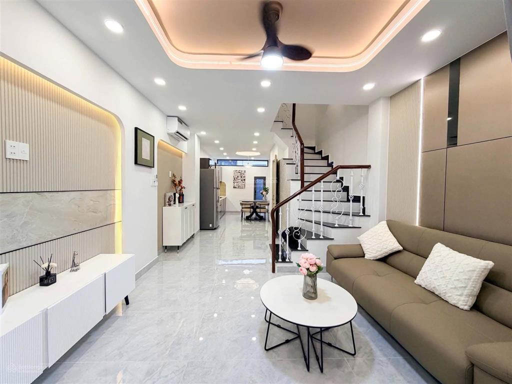 Lên sóng nhà đẹp  khu vip phan đình phùng phú nhuận  48m  4pn 4wc  sân thượng  7.5 tỷ