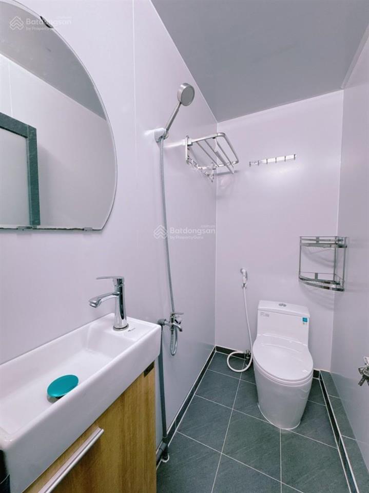 Quận 3  trần quốc toản  27m  2 tầng  sát mặt tiền  4.7 tỷ thương lượng