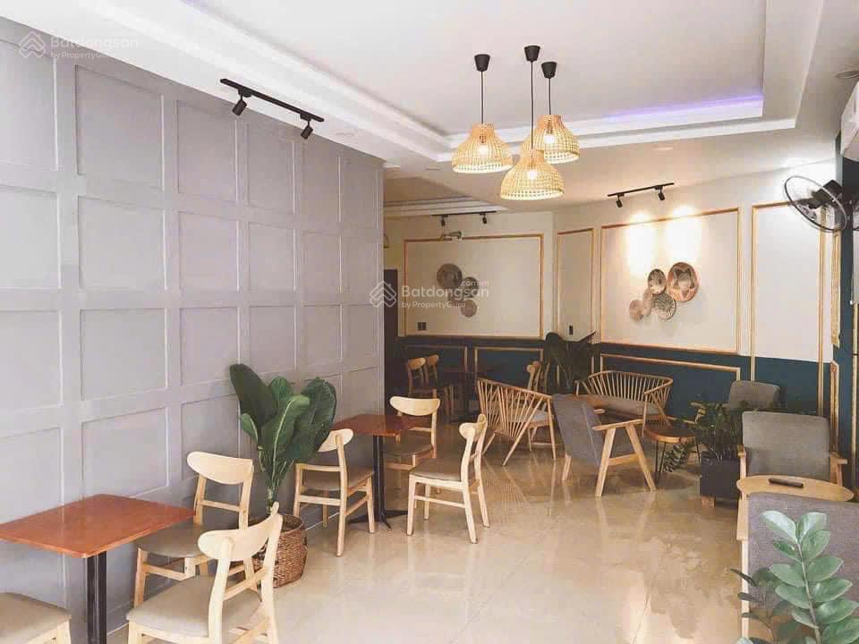 Bán nhà mặt tiền 107m2 thủ đức gần hoàng diệu 2 thang máy mới 4pn cho thuê 40tr/tháng giá 15 tỷ