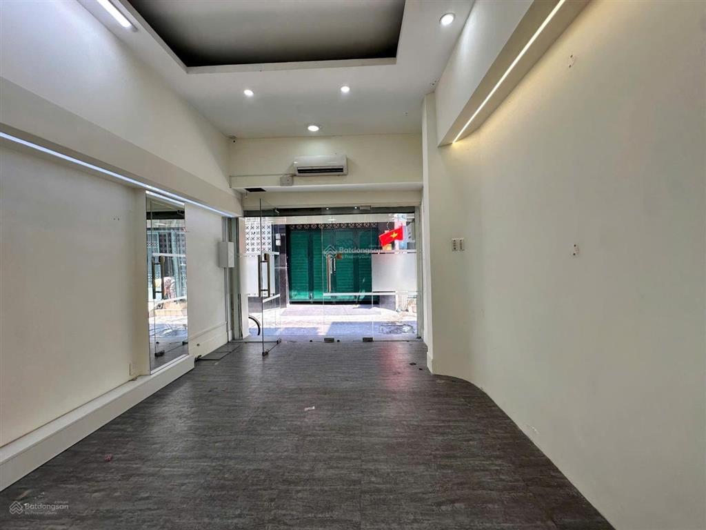 Hoàng hoa thám, p.6, q. bình thạnh, 3 tầng, 4 x 18. nhà nguyên căn sát mặt tiền kd tốt