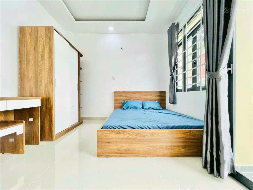 Cho thuê căn hộ dịch vụ sạch sẽ, thoáng mát, dọn dẹp sẵn sàng vào ở ngay tại quận phú nhuận.