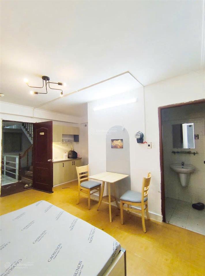 Đặng văn ngữ, phú nhuận  mã l1 5.700.000  studio cửa sổ trời free 1 xe (ưu tiên 1 xe)