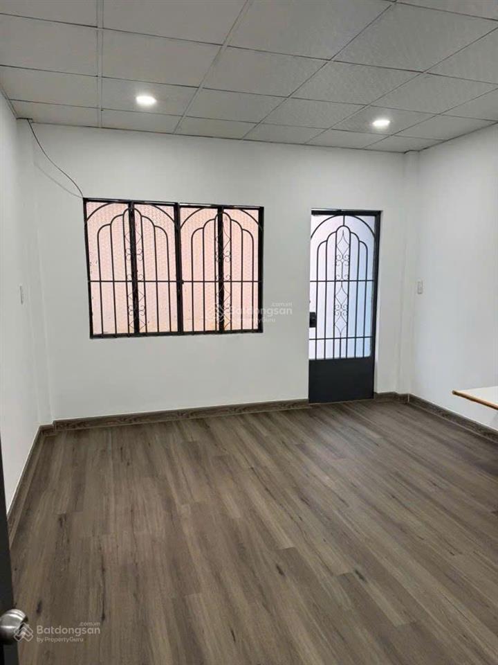Bán nhà sổ vuông a4  gần chế lan viên, đh công thương  50m2  nhỉnh 6 tỷ  2 tầng