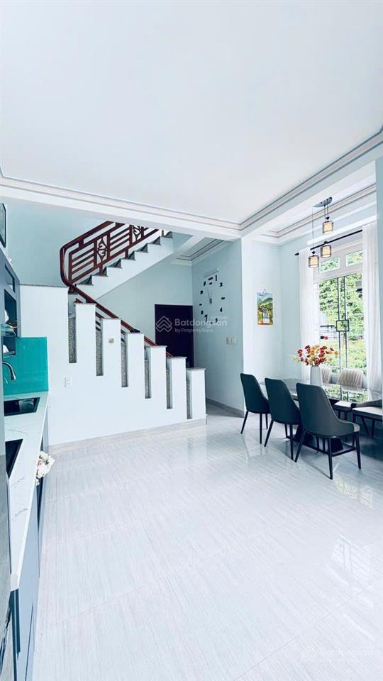 Bán nhà đẹp góc 2 mặt tiền hòn sện đối diện công viên, gần biển & núi cô tiên, giá tốt chỉ 6,5 tỷ