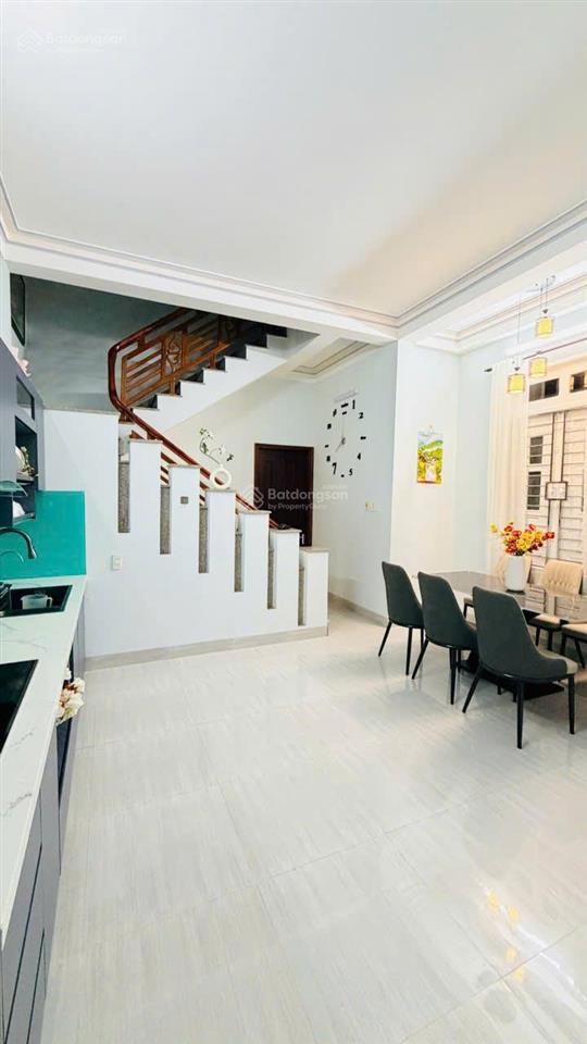 Bán nhà đẹp góc 2 mặt tiền hòn sện đối diện công viên, gần biển & núi cô tiên, giá tốt chỉ 6,5 tỷ