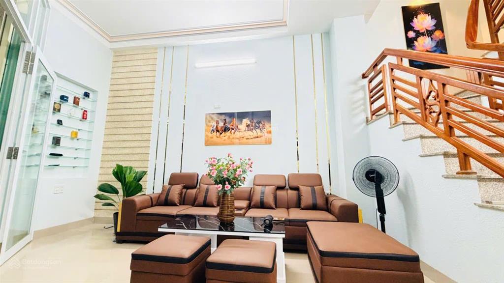Bán nhà đẹp góc 2 mặt tiền hòn sện đối diện công viên, gần biển & núi cô tiên, giá tốt chỉ 6,5 tỷ