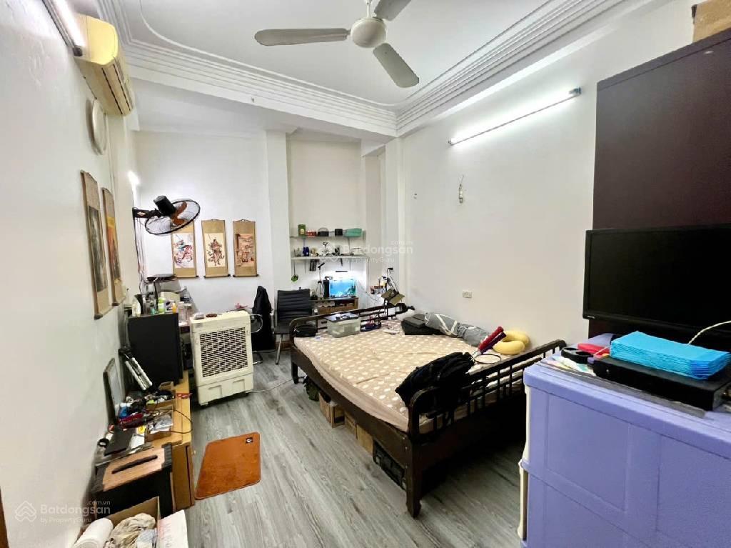 Toà nhà siêu phẩm 30m² ở nguyễn trãi, chủ nhà có tuổi cần bán để chuyển lên chung cư