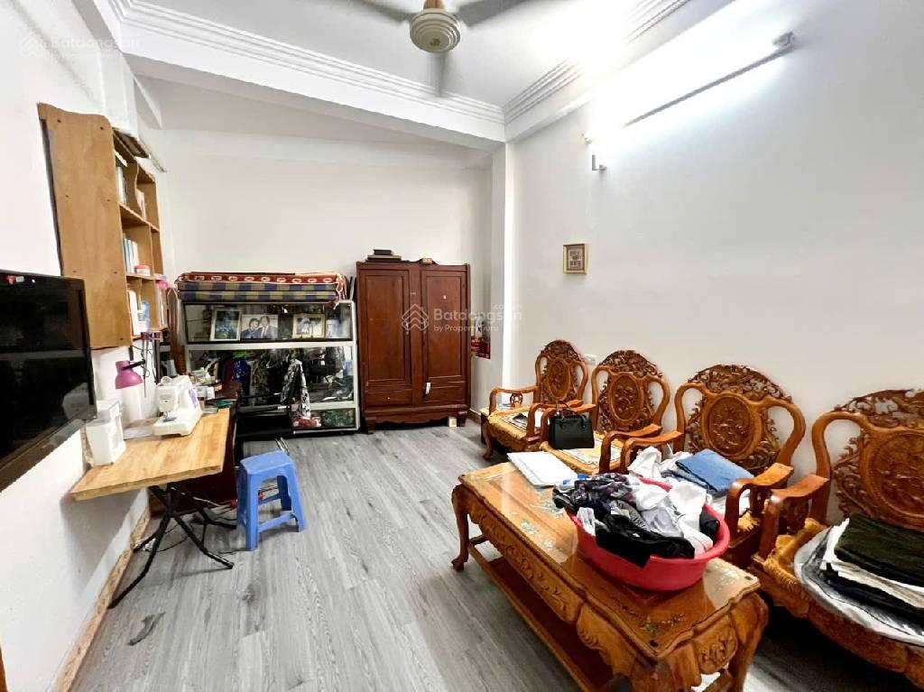 Toà nhà siêu phẩm 30m² ở nguyễn trãi, chủ nhà có tuổi cần bán để chuyển lên chung cư