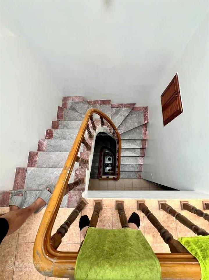 Toà nhà siêu phẩm 30m² ở nguyễn trãi, chủ nhà có tuổi cần bán để chuyển lên chung cư