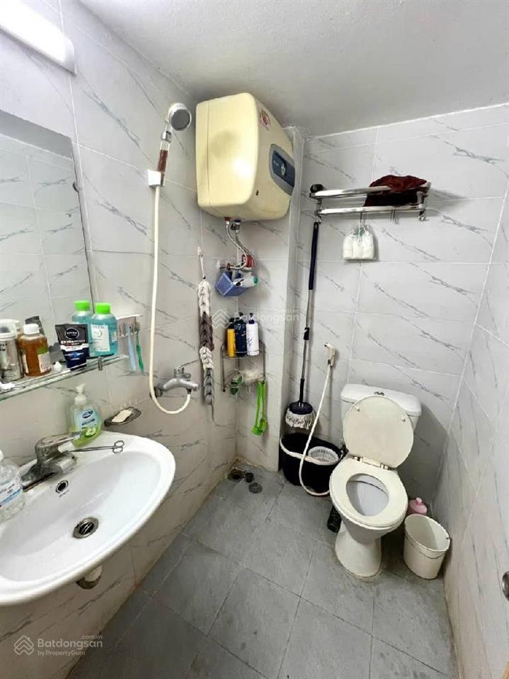 Toà nhà siêu phẩm 30m² ở nguyễn trãi, chủ nhà có tuổi cần bán để chuyển lên chung cư