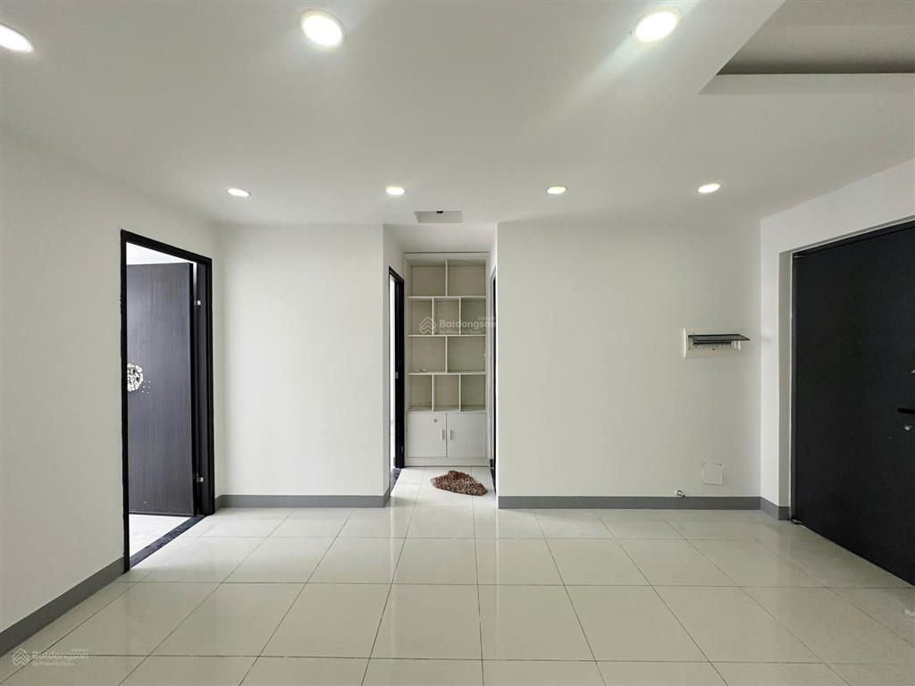 Bán căn hộ sky 9, 2 phòng ngủ 2 vệ sinh, có sổ hồng, giá 3,22 tỷ