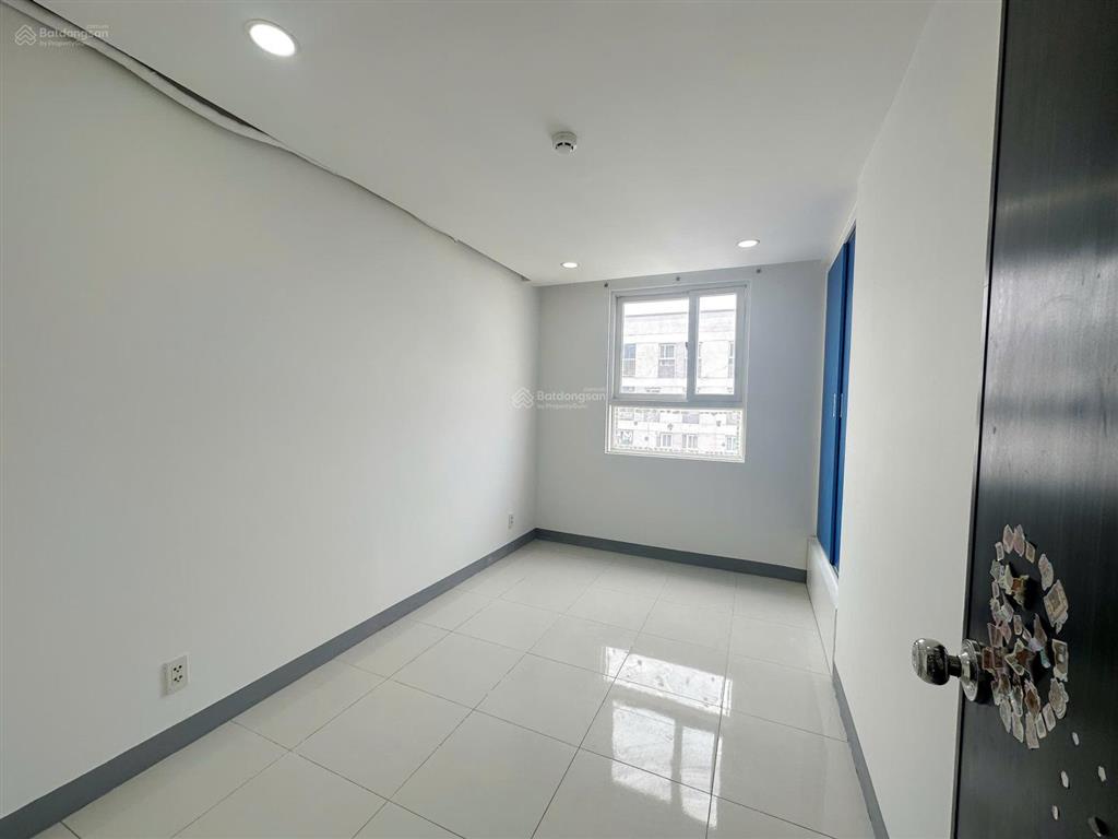 Bán căn hộ sky 9, 2 phòng ngủ 2 vệ sinh, có sổ hồng, giá 3,22 tỷ