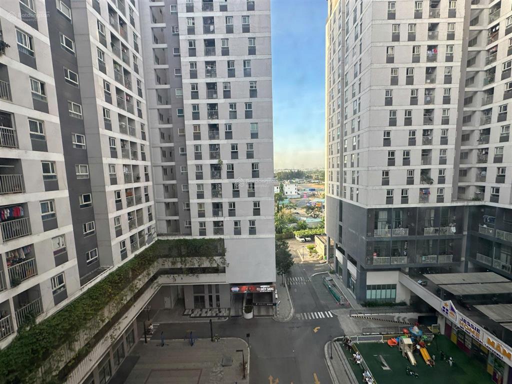 Cho thuê căn hộ sky9 3pn 2wc, nhà trống, giá 8 triệu/tháng tốt tại dự án