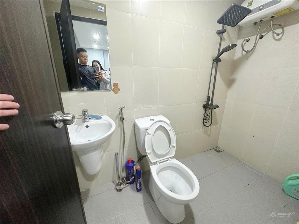 Bán căn hộ sky9 2 phòng ngủ, 2 vệ sinh, có sổ hồng, giá 3,21 tỷ bao sang tên