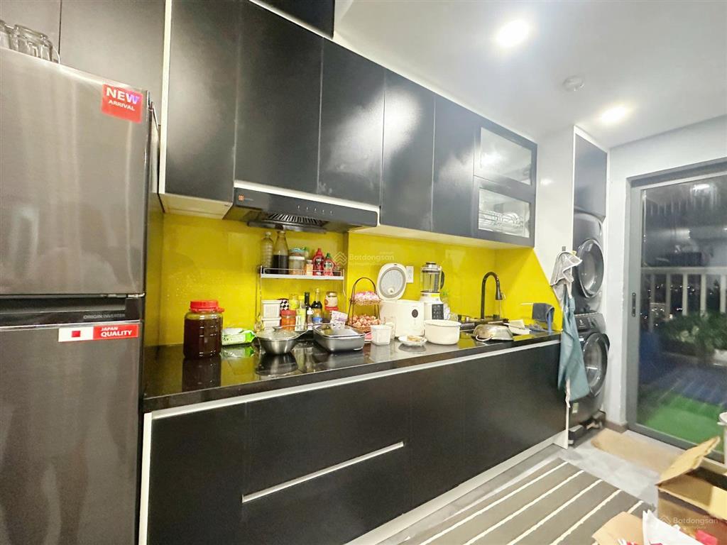 Bán căn hộ sky9 2 phòng ngủ, 2 vệ sinh, có sổ hồng, giá 3,21 tỷ bao sang tên