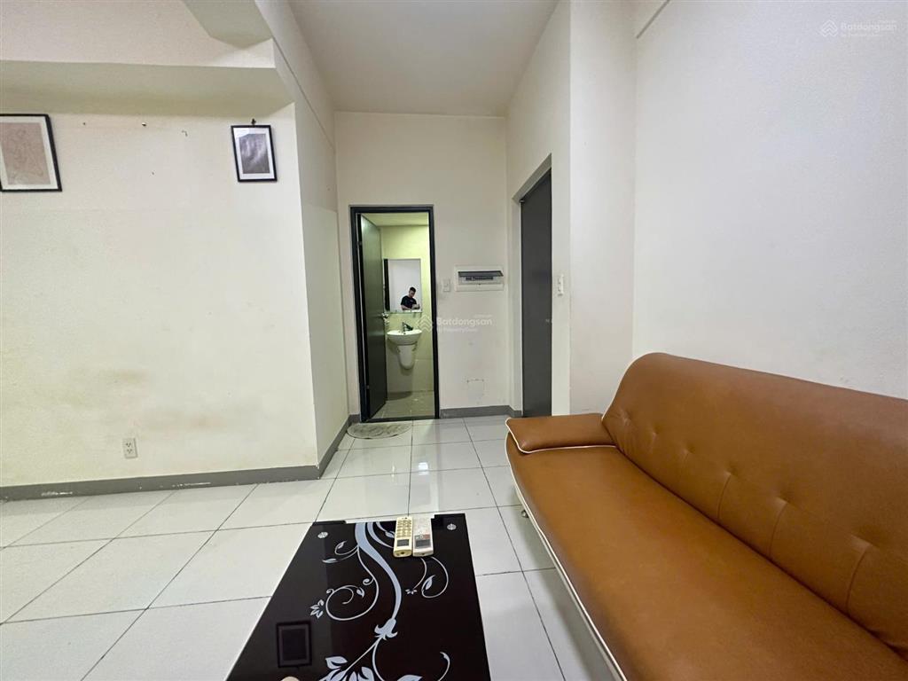 Bán gấp căn hộ sky9 50m2, 2 phòng ngủ, có sổ giá 2,5 tỷ