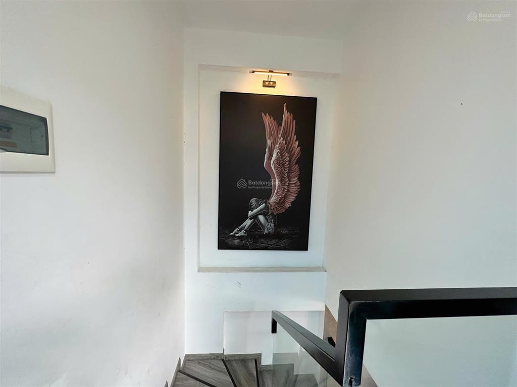 Bán gấp penthouse sky9 110m2 3pn, sân vườn, ban công giá 4,7 tỷ