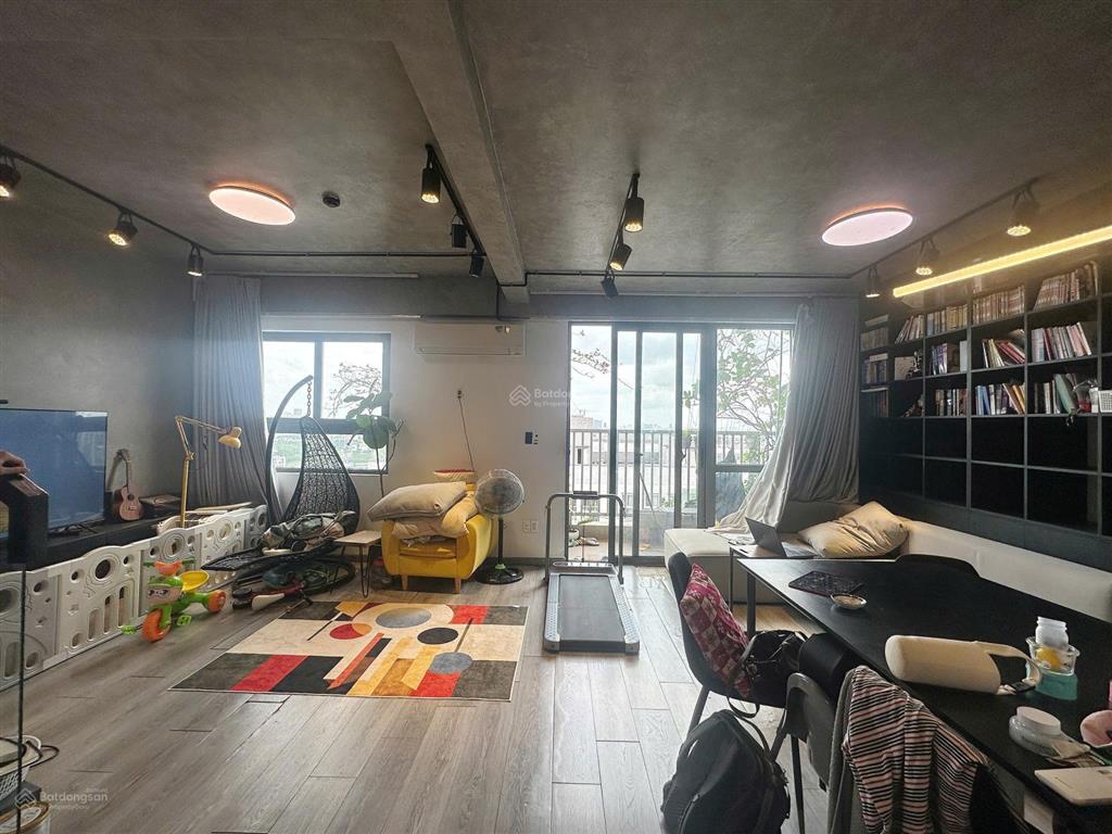 Bán gấp penthouse sky9 110m2 3pn, sân vườn, ban công giá 4,7 tỷ