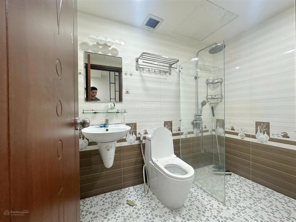 Bán nhanh penthouse sky9 100m², 3 phòng ngủ, có ban công và sân vườn, giá 4,7 tỷ