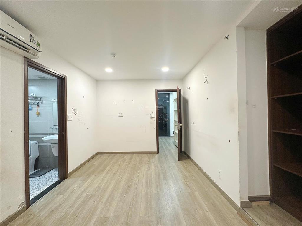 Bán nhanh penthouse sky9 100m², 3 phòng ngủ, có ban công và sân vườn, giá 4,7 tỷ