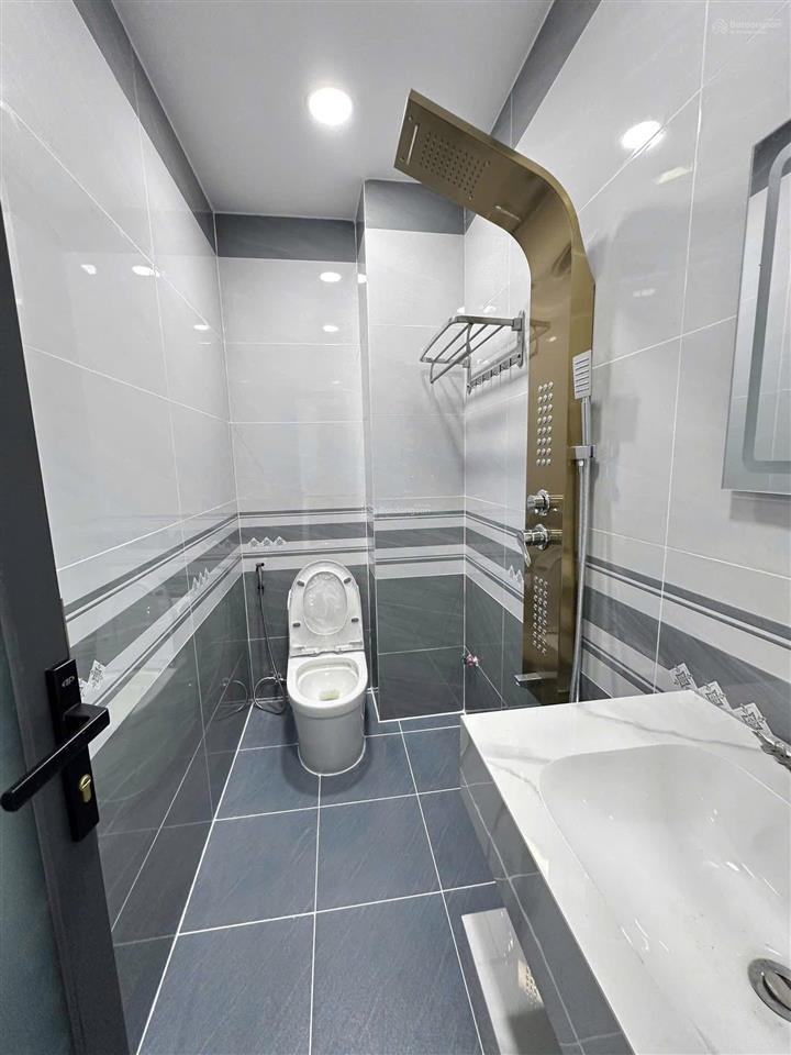 2ty530 còn tl nhà đường tôn thất tùng quận 1, 72m2, shr, sẵn hđ thuê 25tr/th