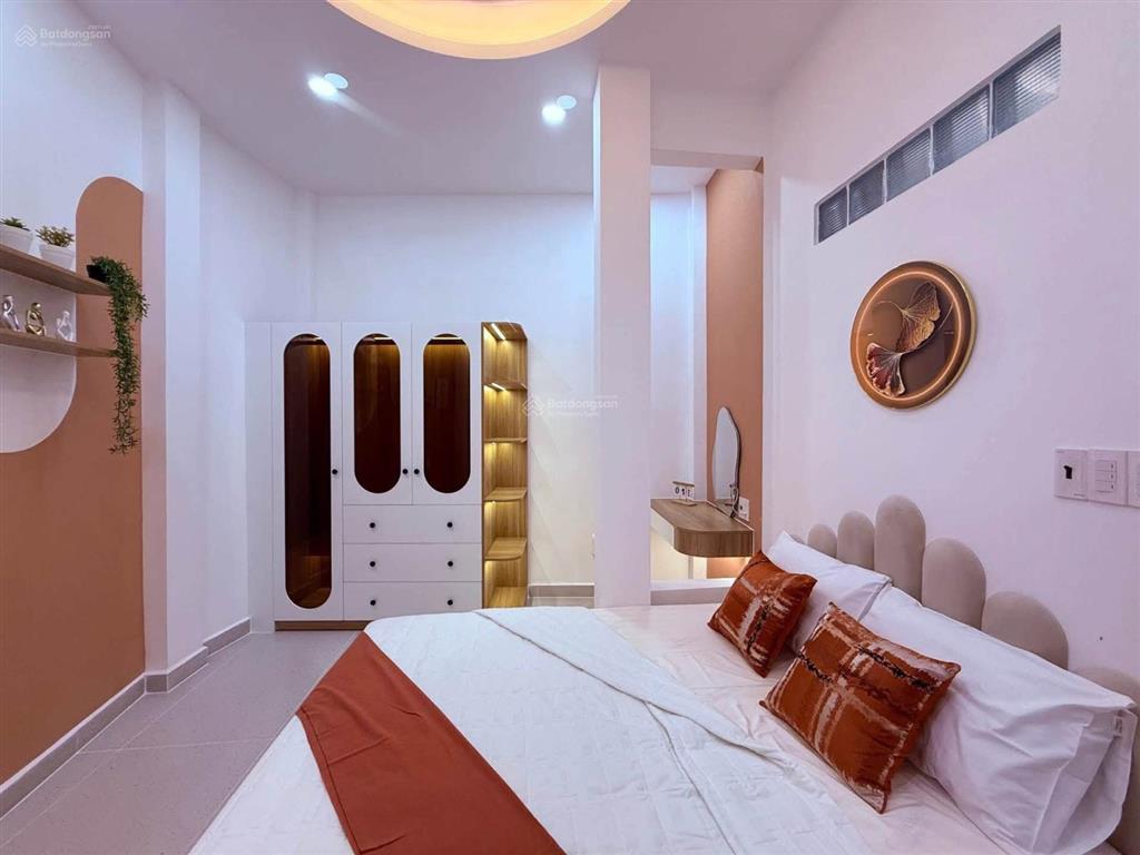 Đường lý thường kiệt q.10, 70m2, shr, đầy đủ nội thất đang cho thuê 30tr/th